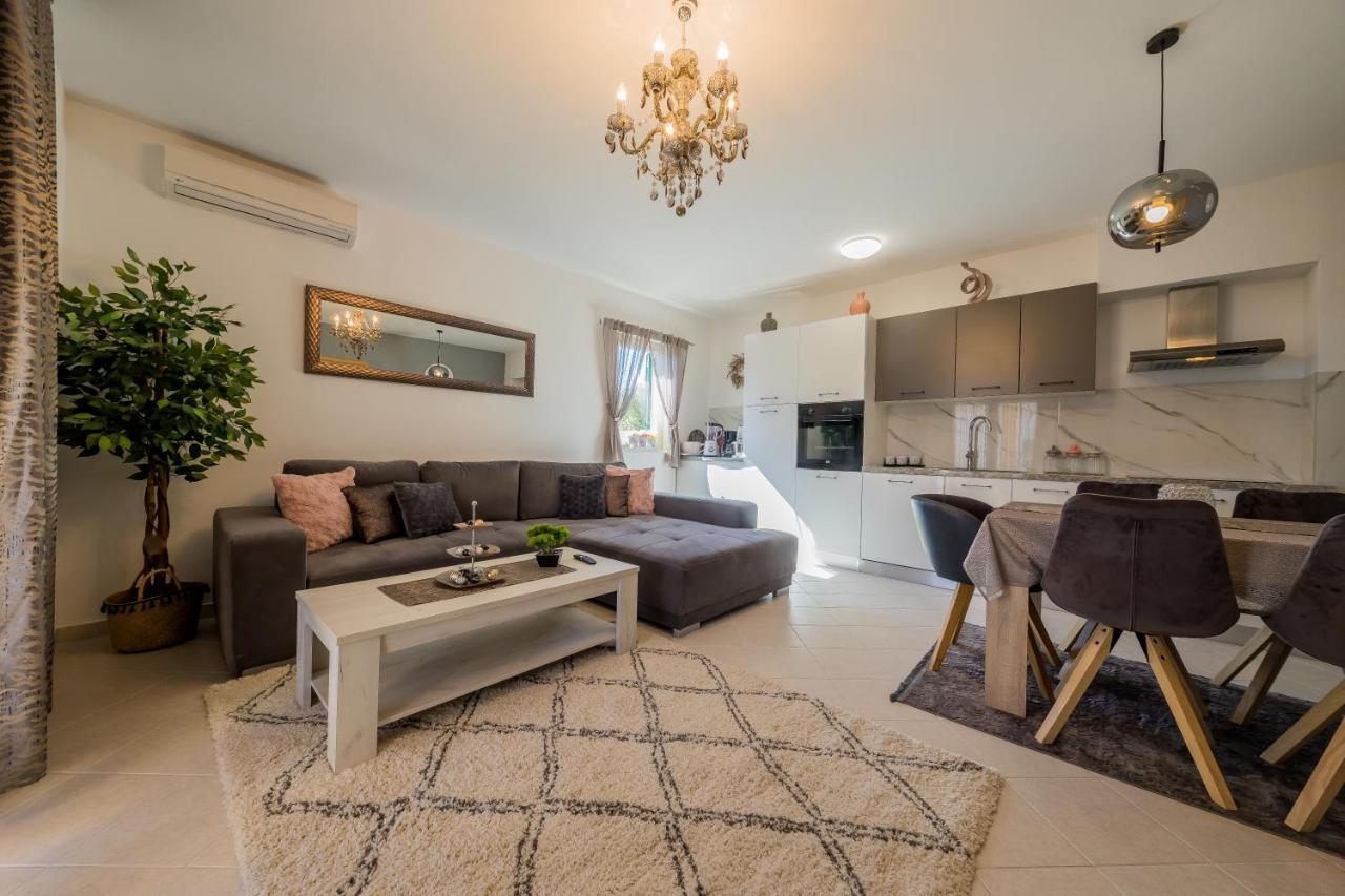 Ivana Apartment Trogir Exterior photo